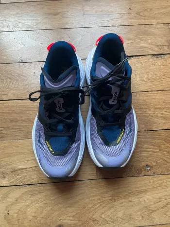 Used Hoka Speedgoat 7 bike — image 2 of 5