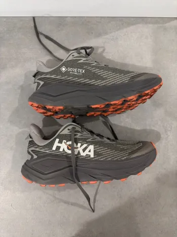 Hoka Challenger 8 Gore-Tex bike usato — immagine 2 di 4