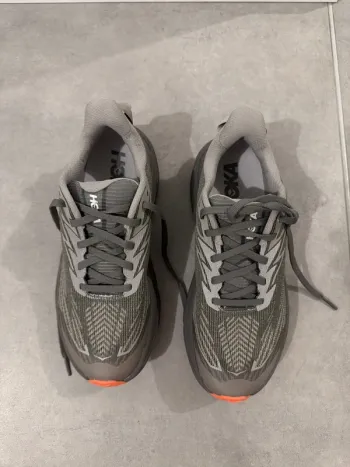 Hoka Challenger 8 Gore-Tex bike usato — immagine 3 di 4
