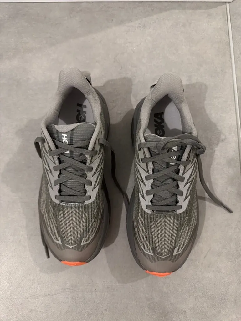 Hoka Challenger 8 Gore-Tex bike usato — immagine 3 di 4