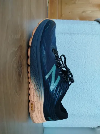 Käytetty New Balance Fresh Foam Hierro V2 bike — kuva 3 / 12