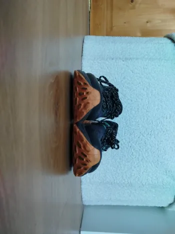 Käytetty New Balance Fresh Foam Hierro V2 bike — kuva 2 / 12