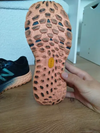 Käytetty New Balance Fresh Foam Hierro V2 bike — kuva 11 / 12