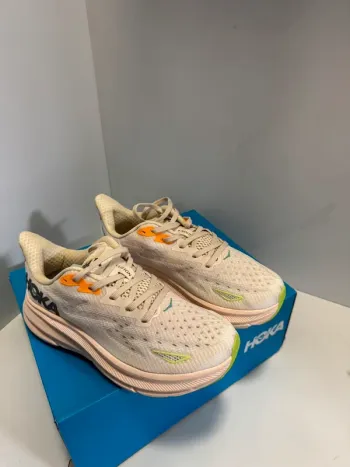 Käytetty Hoka Shoes size 39 bike — kuva 2 / 5