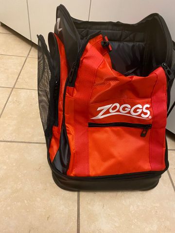 Used Zoggs Zaino Hiking