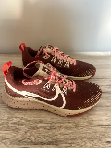 Pegasus Trail 4 Running Shoes usato