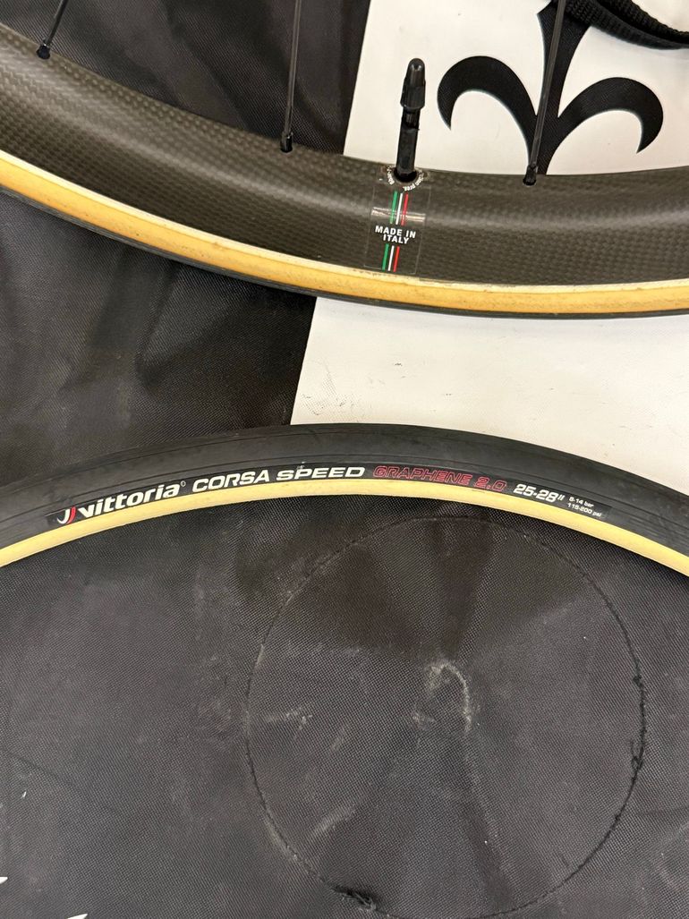 Brugt Wilier ULT38 KT Disc Wheelset 2021 bike — billede 3 af 9