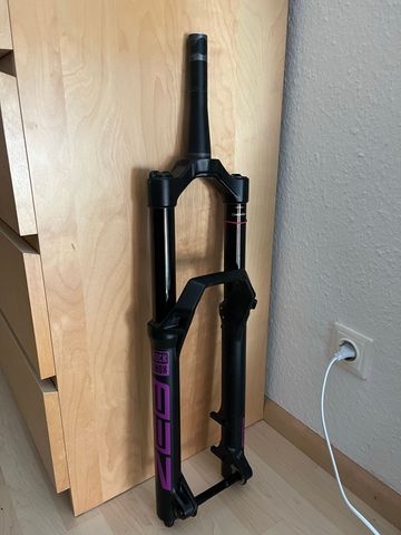 Tweedehands RockShox Zeb Select bike — afbeelding 1 van 9