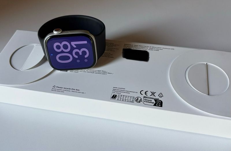 Used apple Watch S10 2024 Electronics