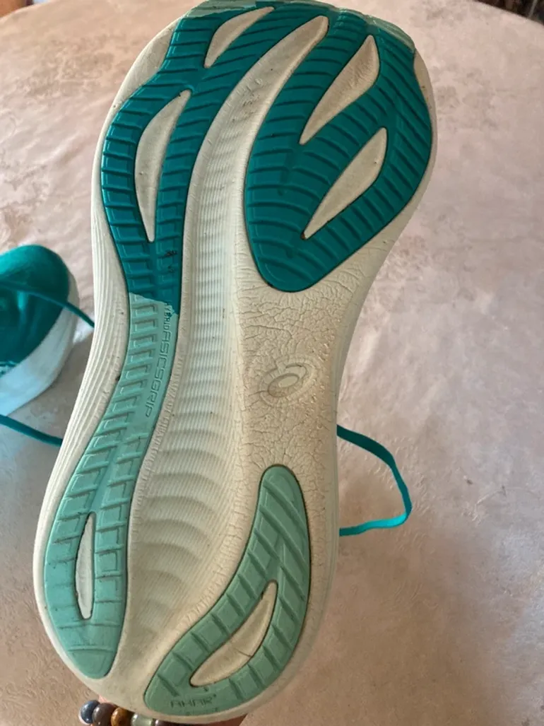 Used Asics Nimbus 27 bike — image 3 of 5