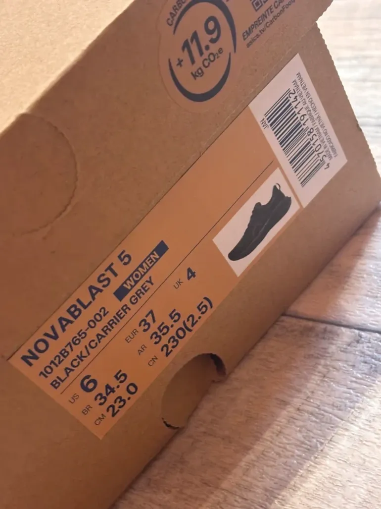 Używany Asics Novablast 5 bike — zdjęcie 3 z 4