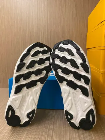 Używany Hoka Shoes Size 37 bike — zdjęcie 3 z 5