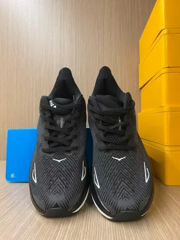 Używany Hoka Shoes Size 37 bike — zdjęcie 4 z 5