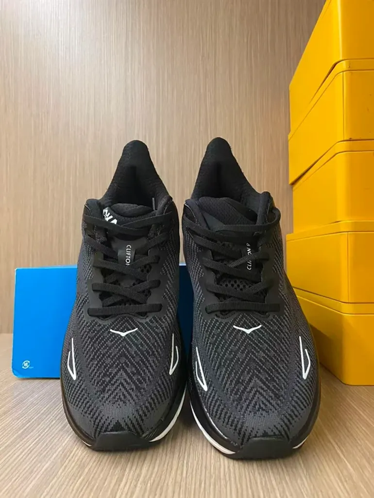 Używany Hoka Shoes Size 37 bike — zdjęcie 4 z 5