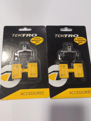 Used Tektro Plaquettes de frein tektro A10YS bike — image 1 of 3