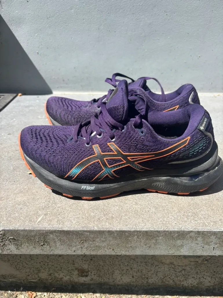 Used Asics Gel Cumulus 24 GTX bike — image 6 of 9