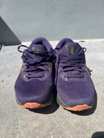 Used Asics Gel Cumulus 24 GTX bike — image 3 of 9