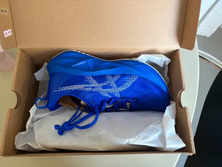 Used Asics Novablast 5 bike — image 2 of 9