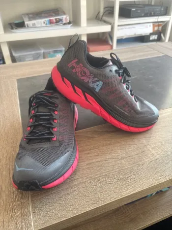 Używany Rose Hoka Basket Running Shoes