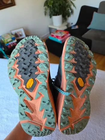 Używany Hoka Speedgoat 4 bike — zdjęcie 4 z 5