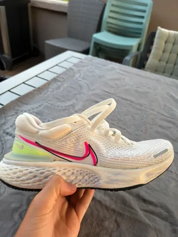 Używany Nike ZoomX Invincible Run Running Shoes