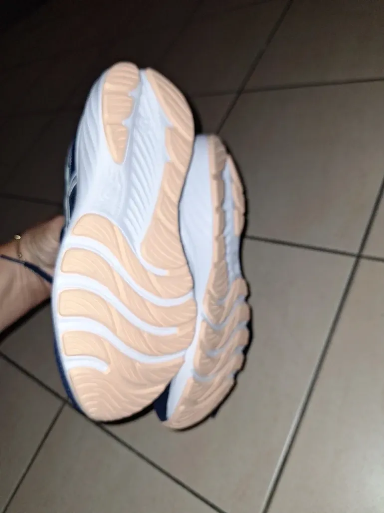 Asics Ampliform bike d'occasion — image 4 sur 6