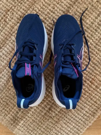 Used Asics Gel-Nimbus 26 Running Shoes