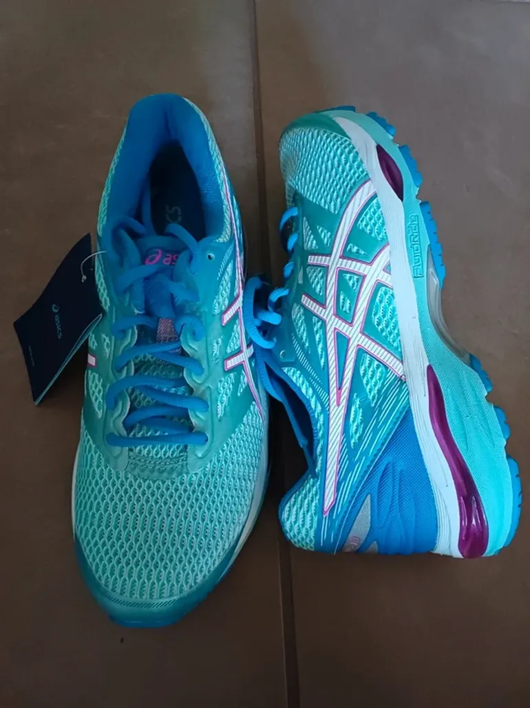 Asics Running Shoes bike d'occasion — image 2 sur 3