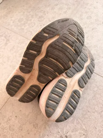 Używany Brooks running shoes bike — zdjęcie 2 z 3