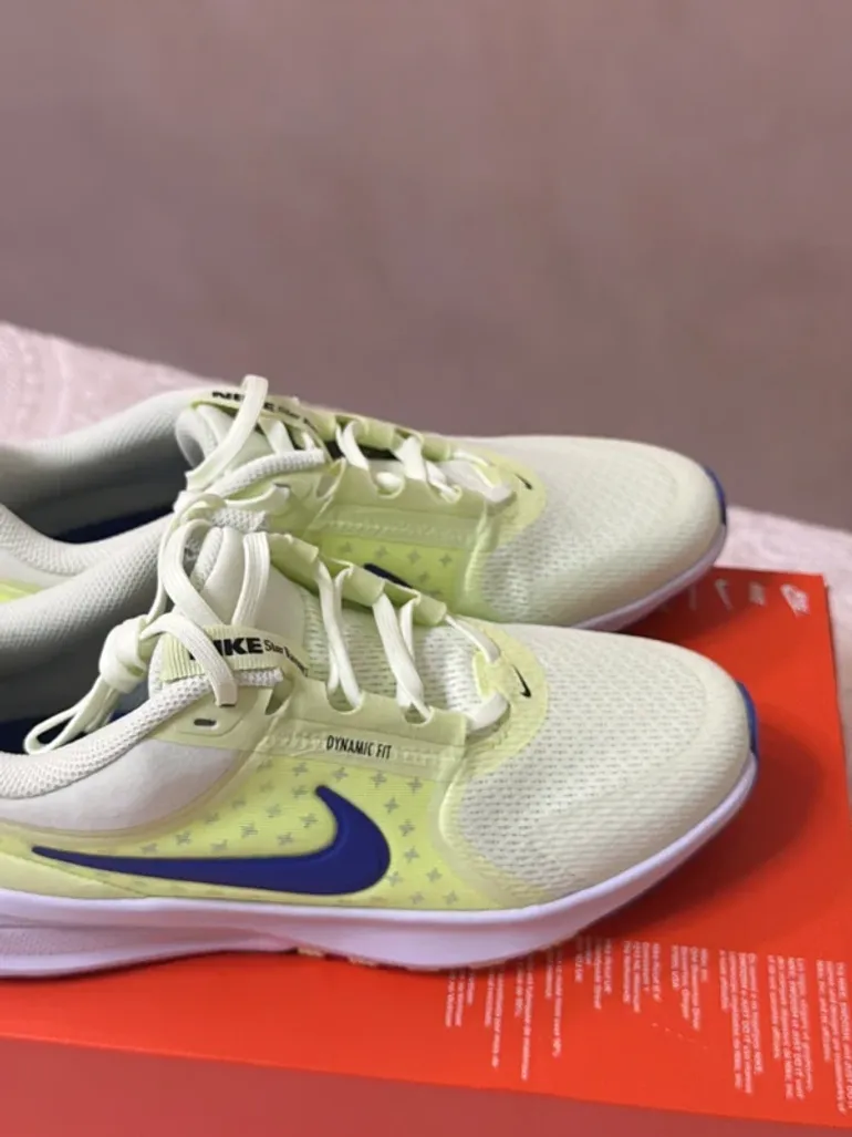 Brugt Nike Damen Laufschuhe bike — billede 2 af 5