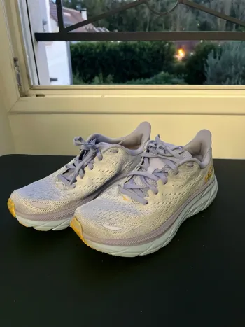 Hoka Clifton 8 Running Shoes usato