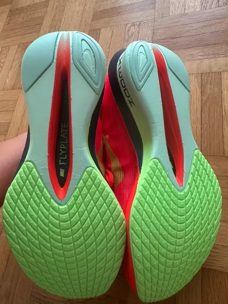 Nike Vaporfly Zoom bike usato — immagine 2 di 5