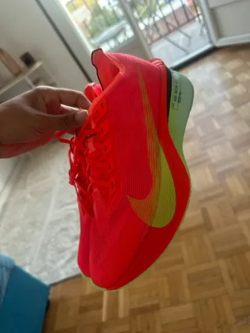 Nike Vaporfly Zoom Running Shoes usato