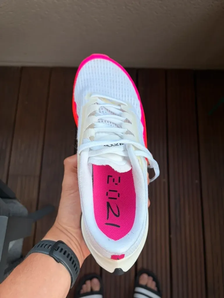 Used Nike Air Zoom Rival Fly 3 bike — image 7 of 18