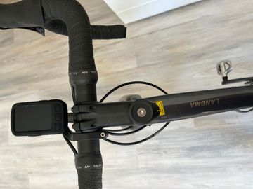 Used Wahoo 2.0 2022 bike — image 2 of 2