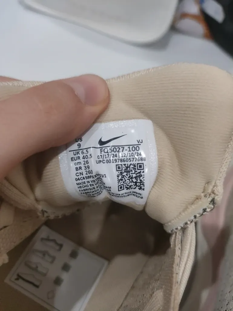 Used Nike ZoomX Invincible Run 3 bike — image 9 of 11