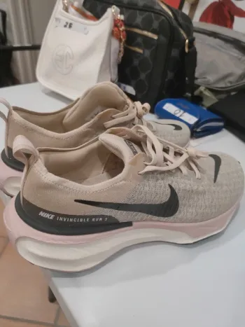 Used Nike ZoomX Invincible Run 3 Running Shoes