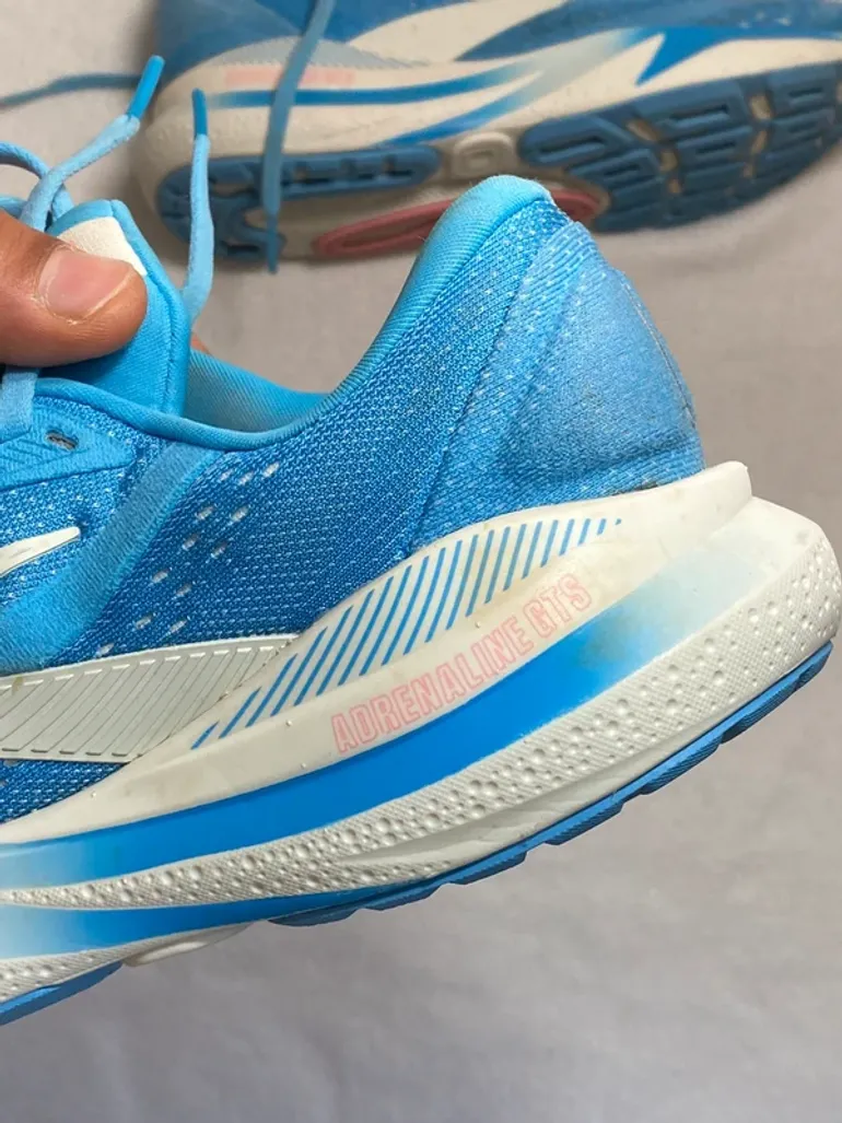 Used Brooks Running Shoes bike — image 25 of 45