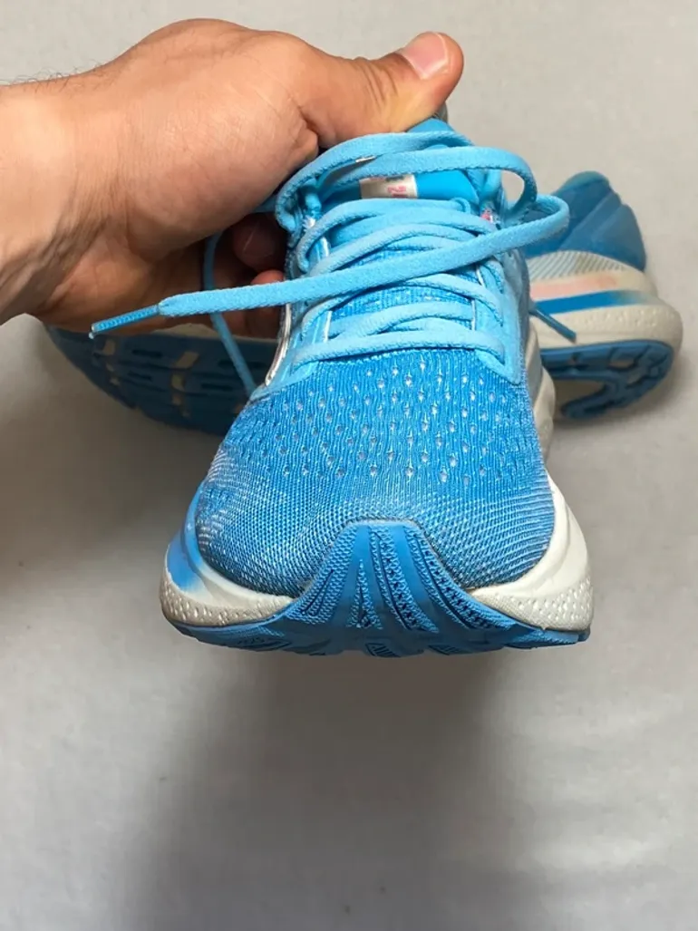 Used Brooks Running Shoes bike — image 5 of 45