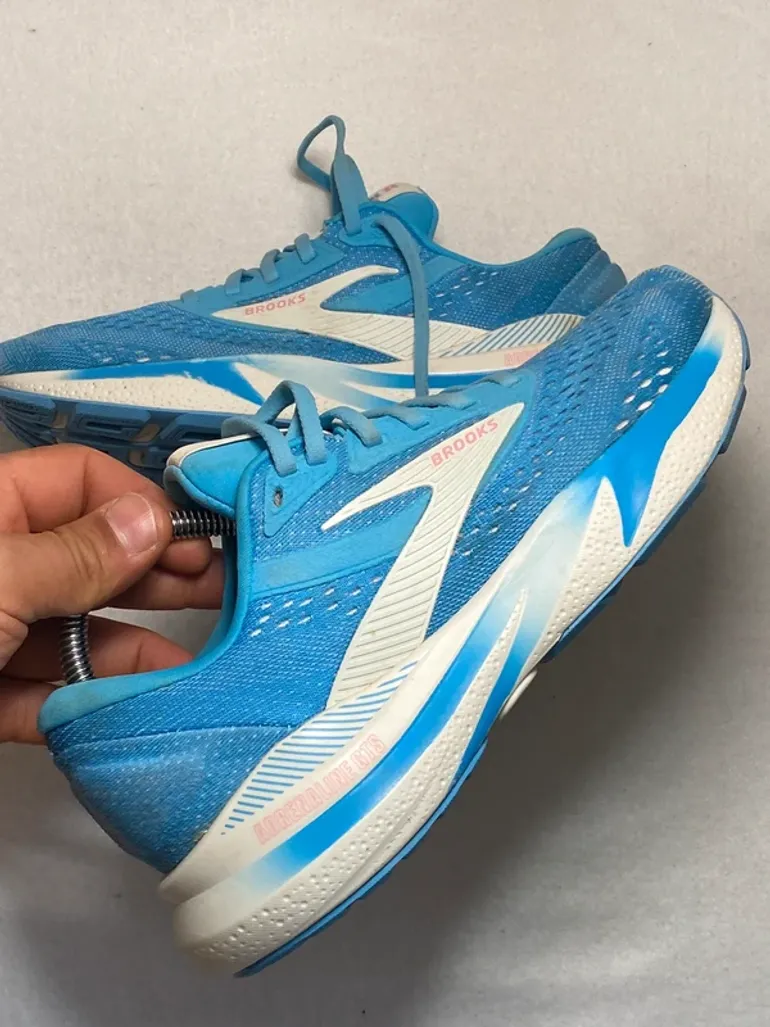 Used Brooks Running Shoes bike — image 32 of 45