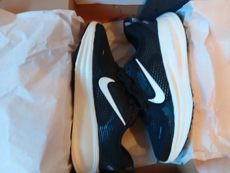 Nike Vomero 18 bike de segunda mano — imagen 5 de 8