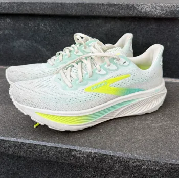 Used Brooks Ghost 17 Running Shoes