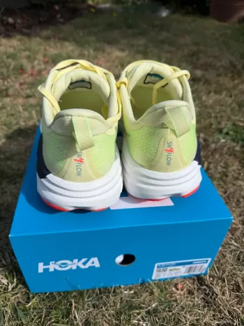Used Hoka Skyflow bike — image 2 of 7