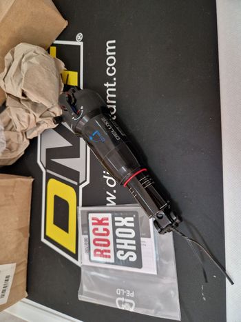Gebrauchtes RockShox Deluxe Select+ DebonAir 2026 Rear Suspension