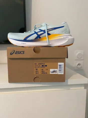 Used Asics Jadeite 3 Running Shoes
