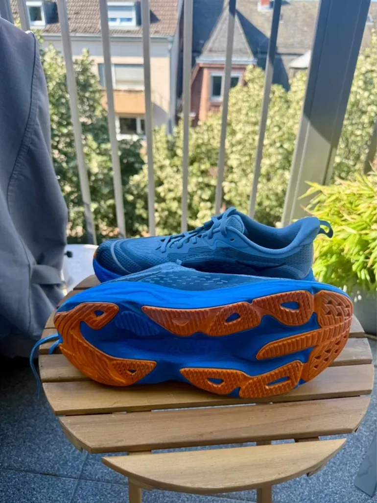 Used Hoka Skyflow bike — image 4 of 5
