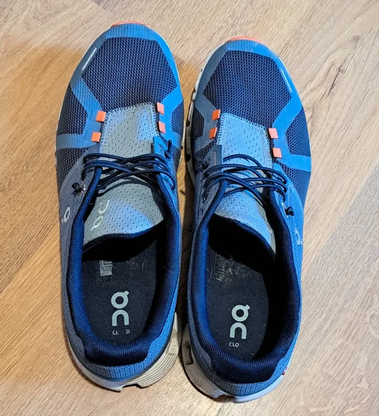 Gebrauchtes On Running On sneakers bike — Bild 3 von 4
