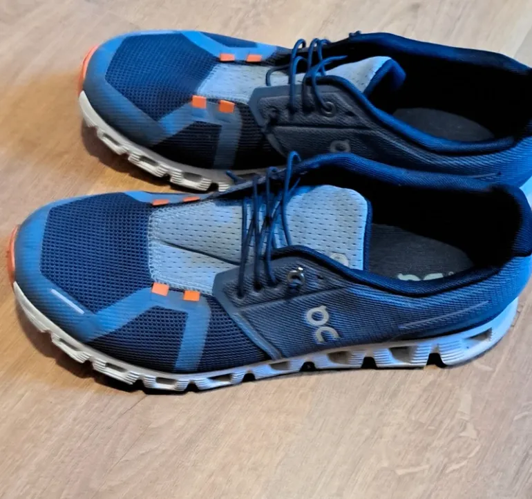 Gebrauchtes On Running On sneakers bike — Bild 2 von 4