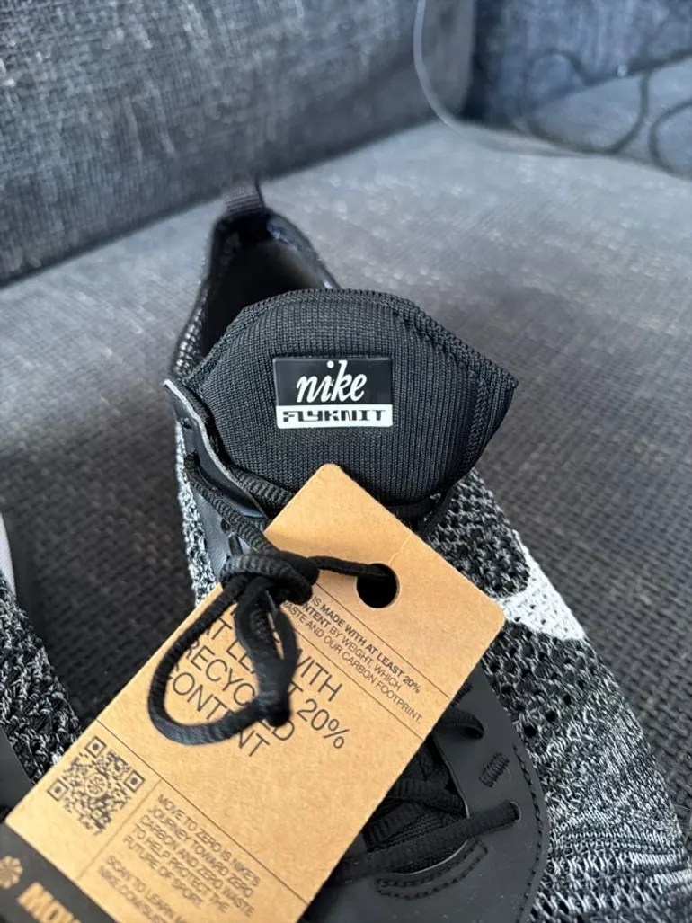 Used Nike Flyknit Racer bike — image 5 of 7