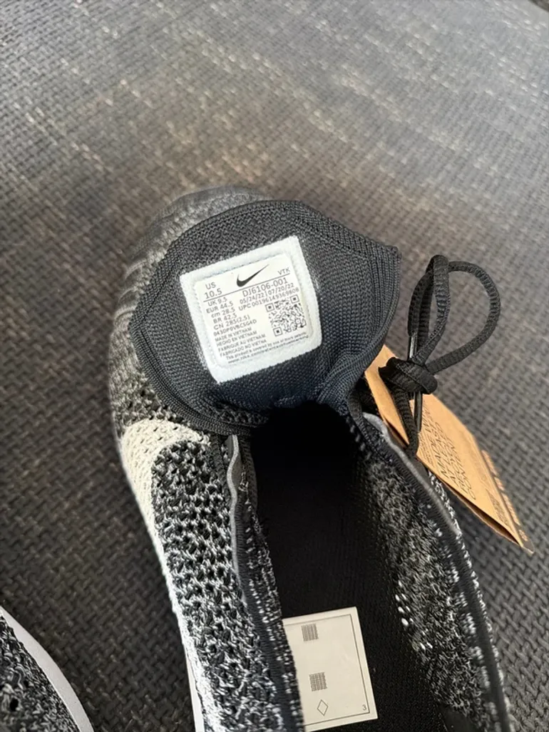 Used Nike Flyknit Racer bike — image 6 of 7